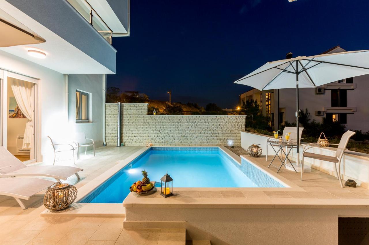 Luxury Villa Bello Horizonte With Swimming Pool Split Bagian luar foto