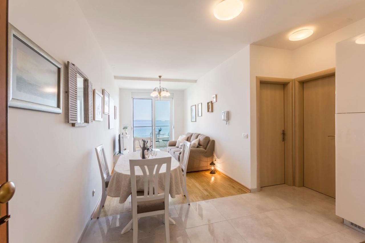 Luxury Villa Bello Horizonte With Swimming Pool Split Bagian luar foto