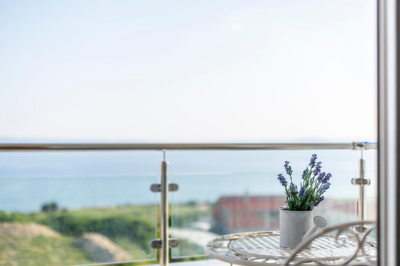 Luxury Villa Bello Horizonte With Swimming Pool Split Bagian luar foto