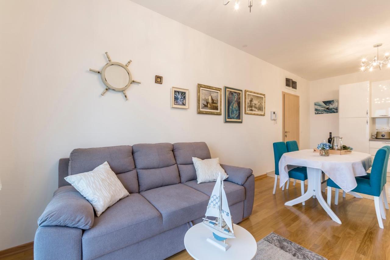 Luxury Villa Bello Horizonte With Swimming Pool Split Bagian luar foto