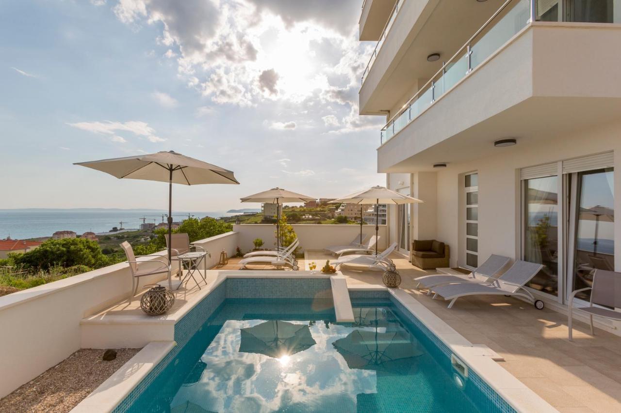 Luxury Villa Bello Horizonte With Swimming Pool Split Bagian luar foto