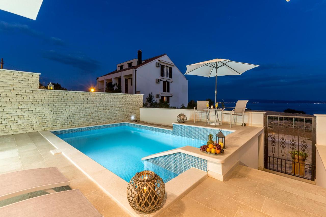 Luxury Villa Bello Horizonte With Swimming Pool Split Bagian luar foto