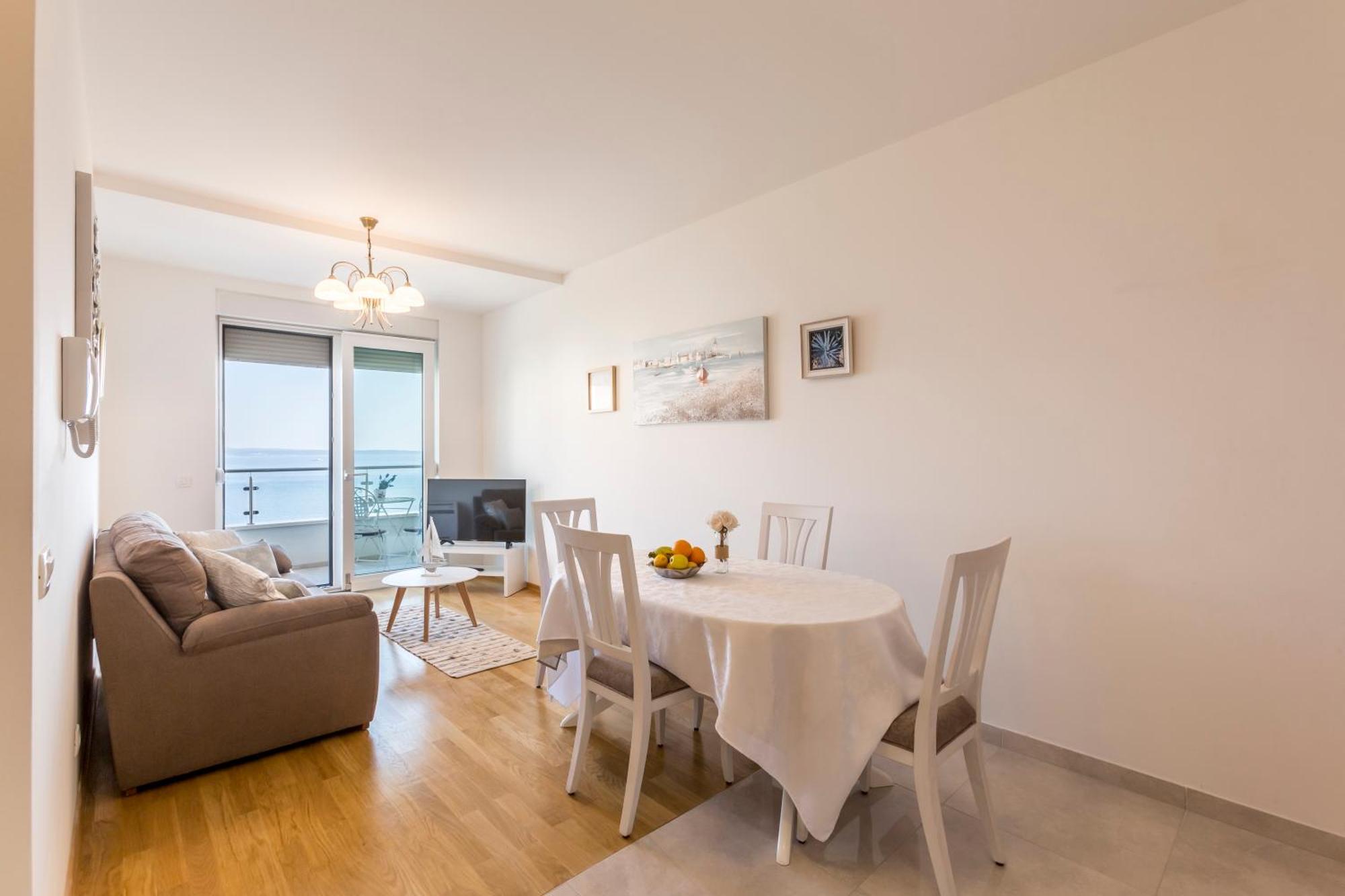 Luxury Villa Bello Horizonte With Swimming Pool Split Bagian luar foto